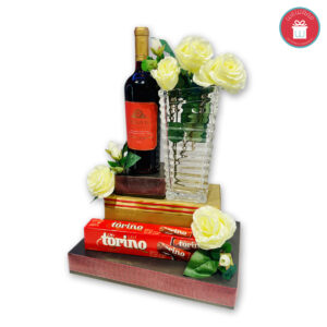 Alternative view of Wine & Floral Treat